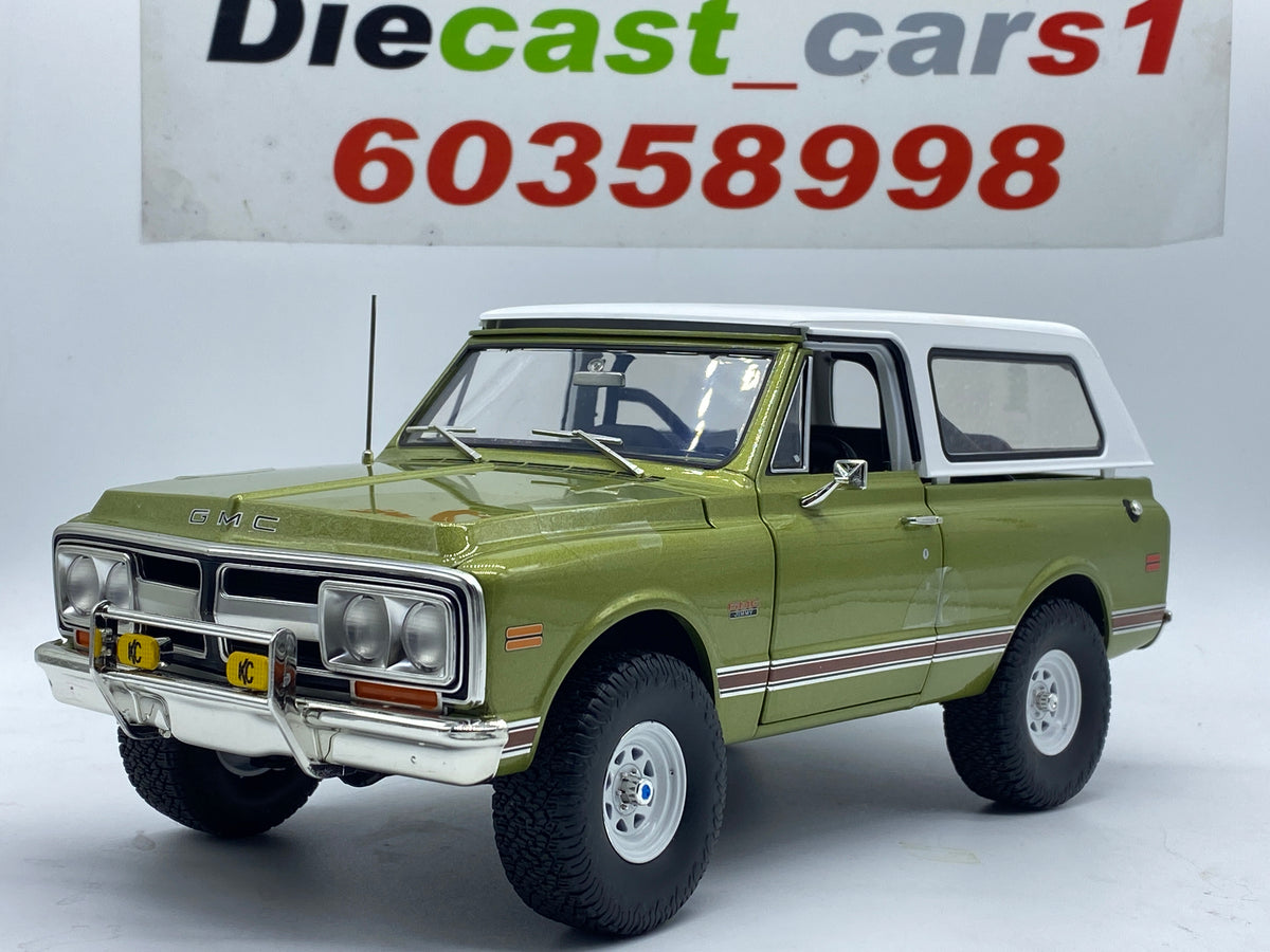 ACME 社1972 GMC ジミー・オリーブ \"KC HIGHLIGHTER ACME 1972 GMC Jimmy KC Highlighter Off Road Diecast Scale