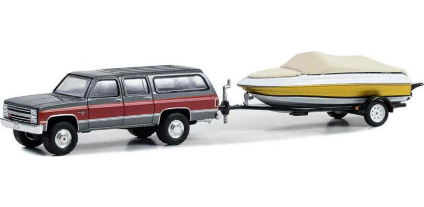 Greenlight '87 Chevrolet Suburban K20 Silverado With Boat