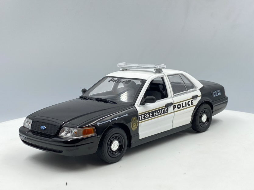 Miniature FORD Crown Victoria 2001 Police Inteceptor – Police de Seattle GREENLIGHT GREEN85571 | Collect World