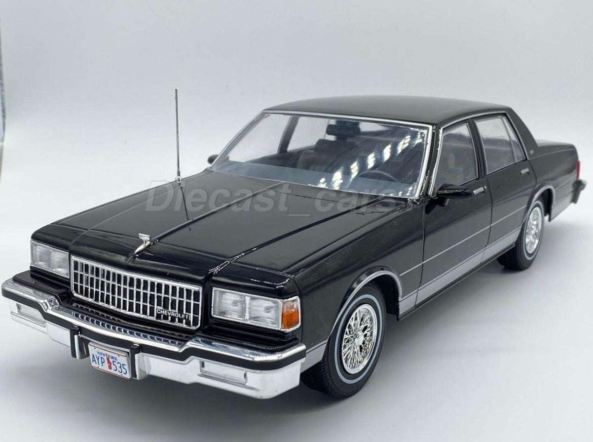 MCG '87 Chevrolet Caprice 1:18. – diecastcars1