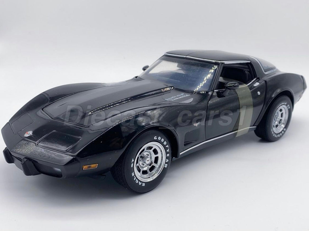 UT Models '78 Corvette L-82 1:18. – diecastcars1