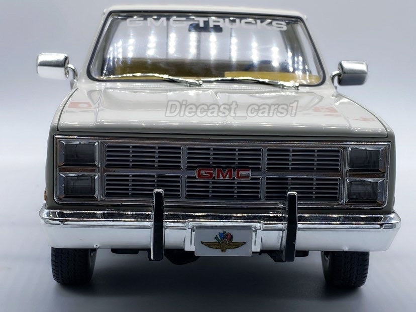 Greenlight '83 GMC Sierra Classic 1500 1:18. – diecastcars1