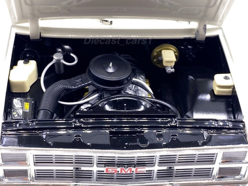 Greenlight '83 GMC Sierra Classic 1500 1:18. – diecastcars1