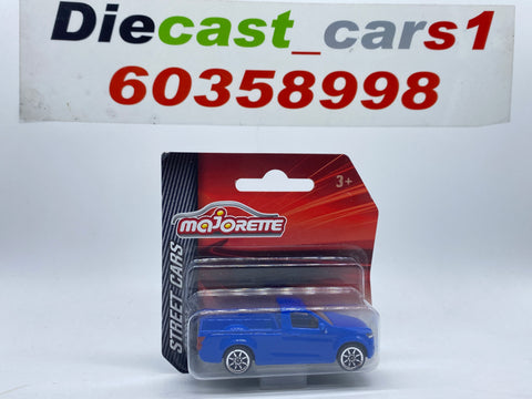 Majorette Isuzu D-max 1:64.