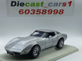 UT Models ‘78 Corvette L-82 1:18.