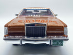 MCG ‘78 Lincoln Continental Mark V 1:18.