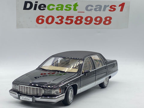 Xiaoguang Model '94 Cadillac Fleetwood 1:18.