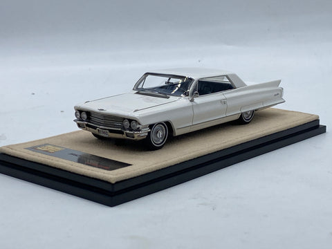 Stamp Models ‘62 Cadillac Deville 1:43.