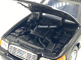 Motormax ‘01 Crown Victoria “Old Kuwait Police 2000’s” 1:18.