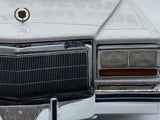 BOS ‘82 Cadillac Fleetwood 1:18.