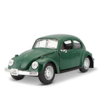 Maisto ‘73 Volkswagen Beetle 1:24. Red & Green.