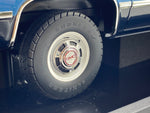 Old School ‘86 GMC Suburban 2500 Sierra Classic 1:18.