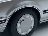 Xiaoguang Model '84 Toyota Crown 1:18.
