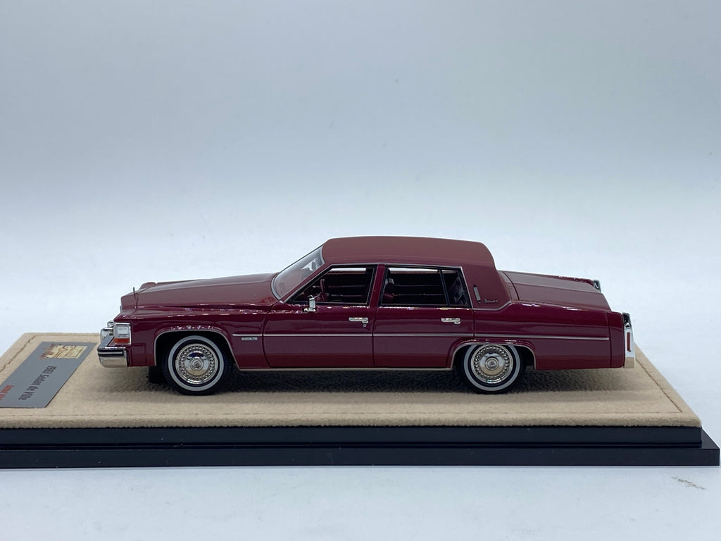 Cadillac Sedan de Ville - Silver metallic ( 1983 ) modelcar by Stamp Cadillac Sedan de Ville - Silver metallic ( 1983 ) modelcar by Stamp