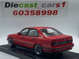 Otto mobile ‘92 BMW M5 1:18.