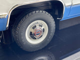 Old School ‘86 GMC Suburban 2500 Sierra Classic 1:18.