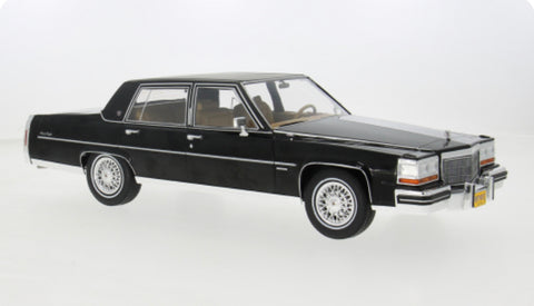 MCG ‘82 Cadillac Fleetwood Brougham 1:18.