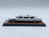 Xiaoguang Model '93 Cadillac Fleetwood Limousine 1:64.