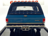 Old School ‘86 GMC Suburban 2500 Sierra Classic 1:18.