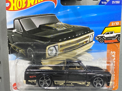 Hot wheels '67  Chevy C10 Pickup 1:64.