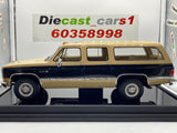 Old School ‘86 GMC Suburban 2500 Sierra Classic 1:18.