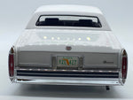 BOS ‘82 Cadillac Fleetwood 1:18.