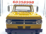ACME ‘70 Dodge D-300 Ramp Truck 1:18.