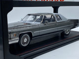 Stamp Models ‘76 Cadillac DeVille 1:18.