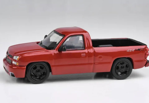 Paragon Models “Para” ‘06 Chevrolet Silverado 454 1:64.