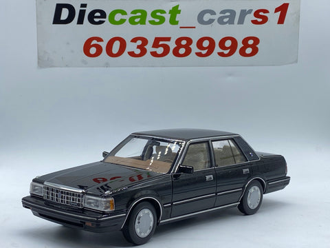 Xiaoguang Model '84 Toyota Crown 1:18.