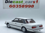 Xiaoguang Model '84 Toyota Crown 1:18.