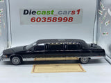 Xiaoguang Model '94 Cadillac Fleetwood Limousine 1:18.