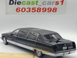 Xiaoguang Model '94 Cadillac Fleetwood Limousine 1:18.