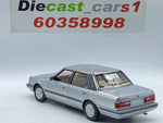 Xiaoguang Model '84 Toyota Crown 1:18.