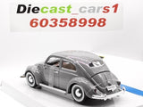 Bburago ‘55 VolksWagen Beetle 1:18.