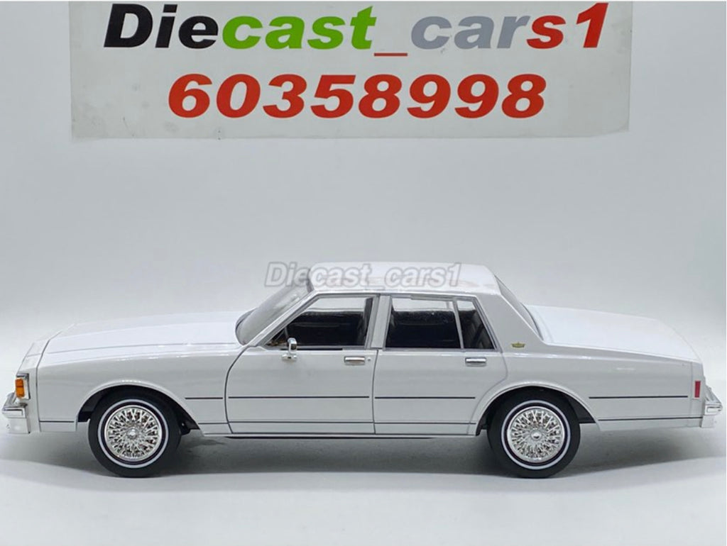 Greenlight '80 Chevrolet Caprice 1:18. – diecastcars1